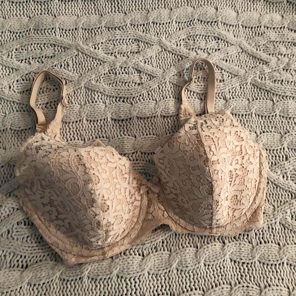 Victoria’s Secret lace bra. 34DD